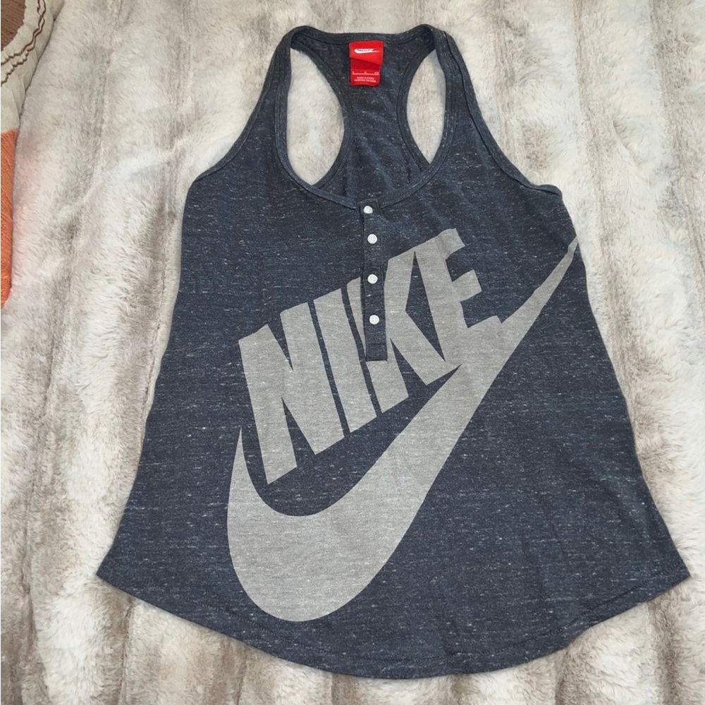 Nike women’s tank top